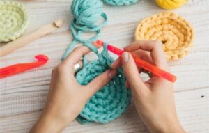 Easy Crochet: Create Amazing Pieces!